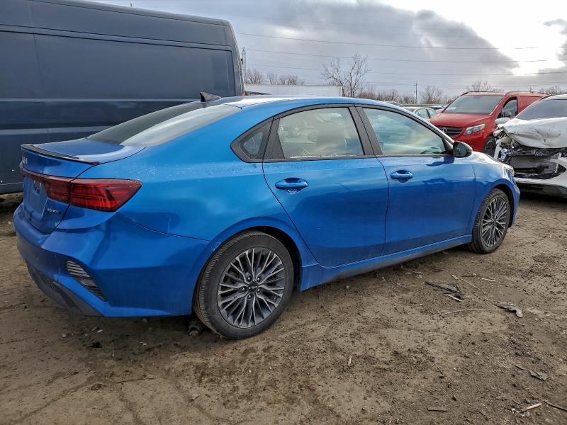 Zdjęcie 3 z aukcji – 2023 KIA FORTE GT L z VIN 3KPF54AD5PE620963