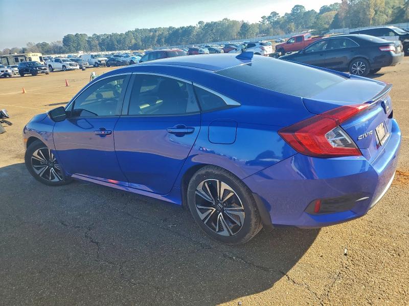 Photo 2 from auction – 2018 HONDA CIVIC EX with VIN JHMFC1F4XJX006705