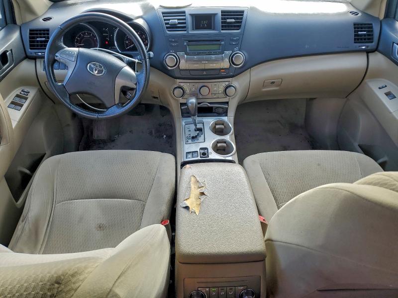 Photo 8 from auction – 2010 TOYOTA HIGHLANDER with VIN 5TDBK3EH1AS003801