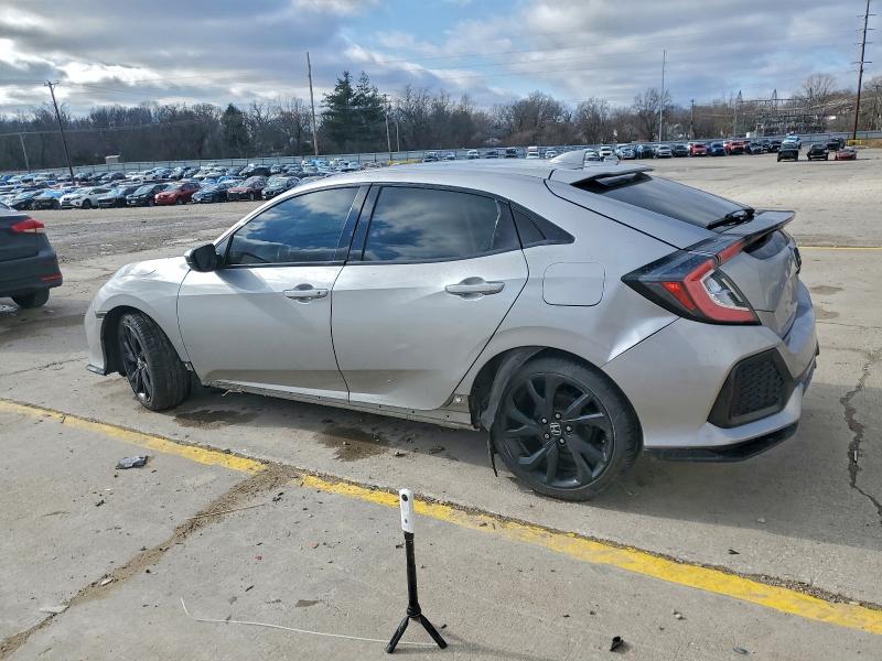 Photo 2 from auction – 2018 HONDA CIVIC with VIN SHHFK7G44JU210916