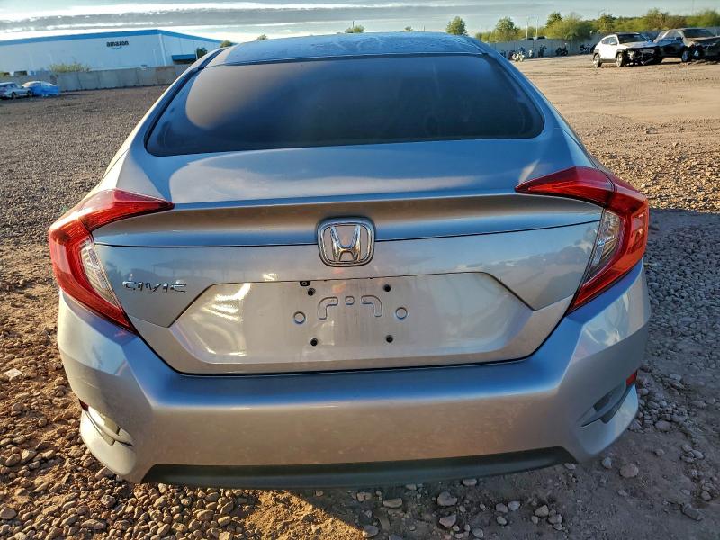 Photo 6 from auction – 2018 HONDA CIVIC LX with VIN 2HGFC2F58JH584792