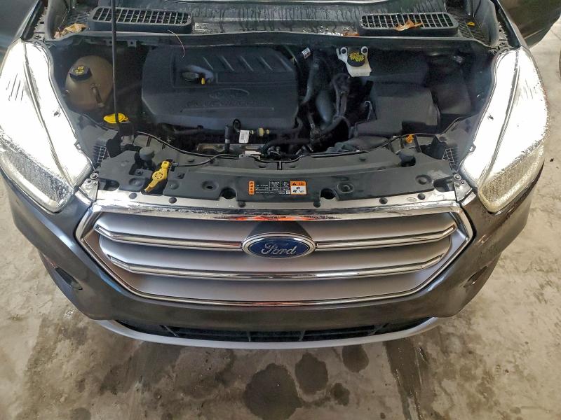 Photo 12 from auction – 2017 FORD ESCAPE SE with VIN 1FMCU9GD5HUE00330