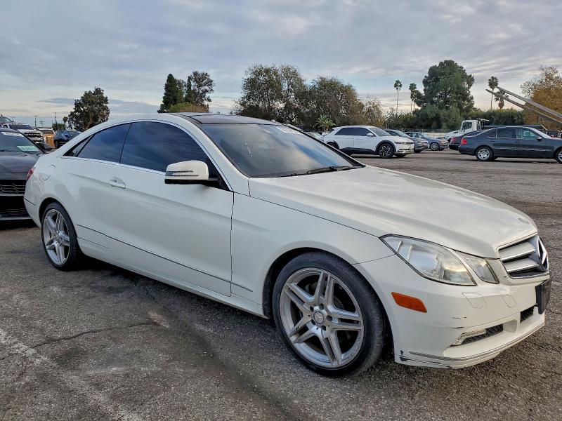 Photo 4 from auction – 2011 MERCEDES-BENZ E 350 with VIN WDDKJ5GB4BF096652