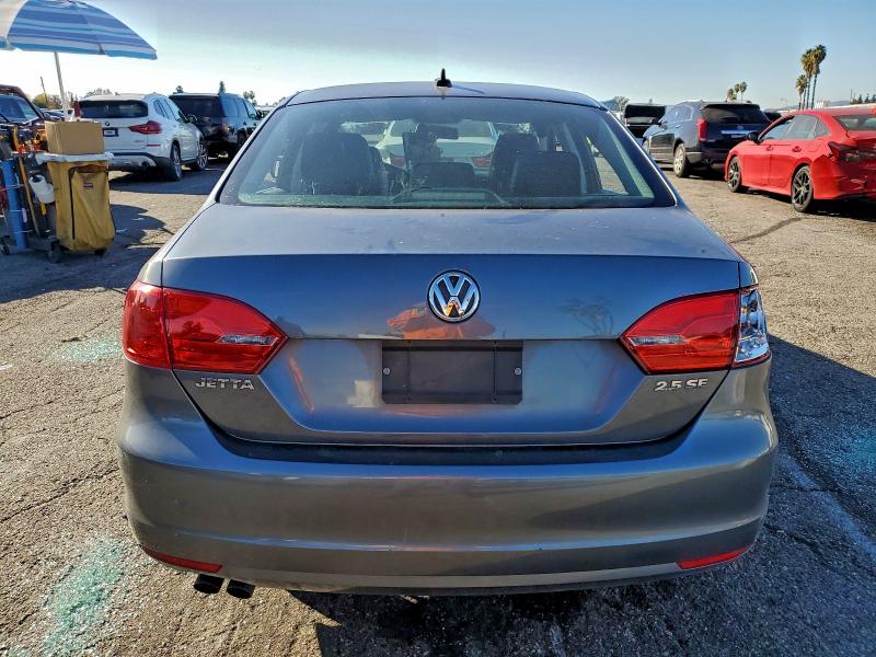 Photo 6 from auction – 2013 VOLKSWAGEN JETTA with VIN 3VWDP7AJ9DM433359