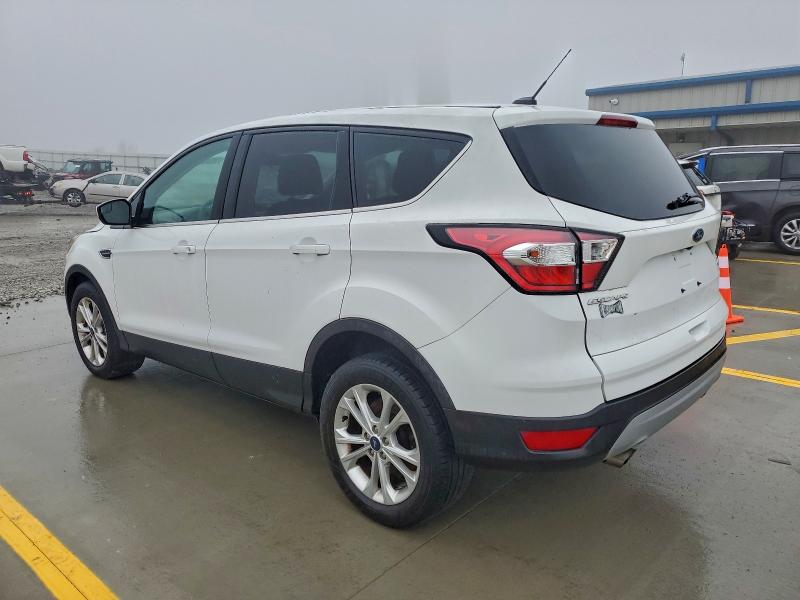Photo 2 from auction – 2017 FORD ESCAPE SE with VIN 1FMCU0GD7HUD78651