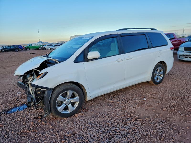 Photo 1 from auction – 2013 TOYOTA SIENNA LE with VIN 5TDKK3DC7DS378537