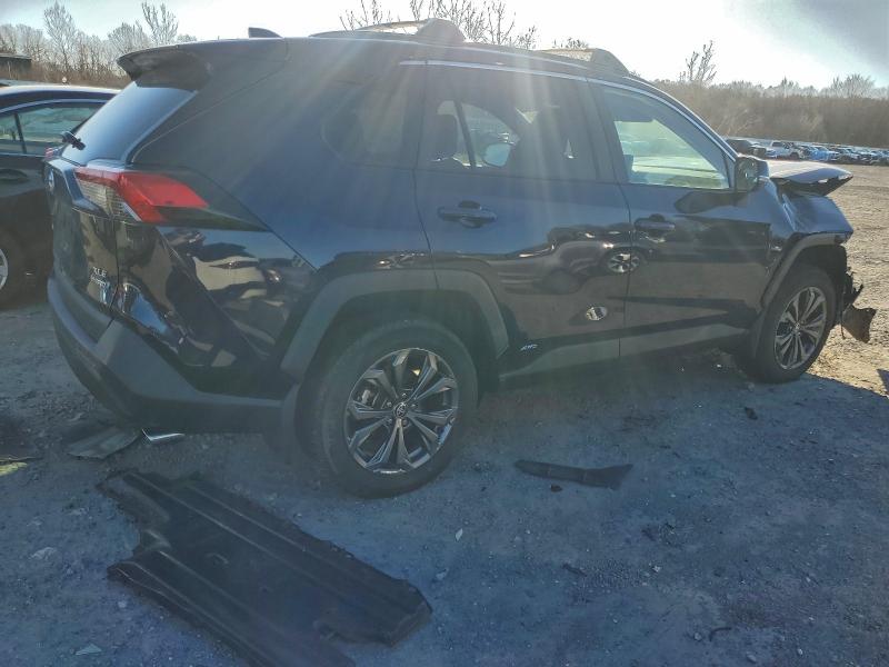 Photo 3 from auction – 2024 TOYOTA RAV4 XLE P with VIN 2T3B6RFV6RW075907