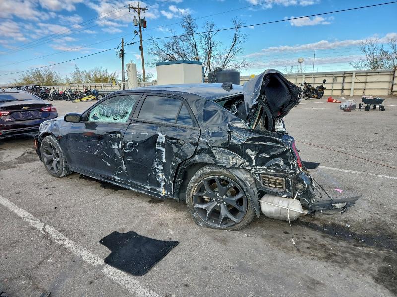 Photo 2 from auction – 2022 CHRYSLER 300 with VIN 2C3CCABT5NH111913