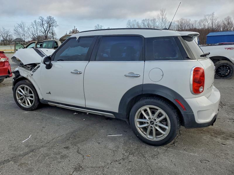 Photo 2 from auction – 2015 MINI COOPER S C with VIN WMWZC5C57FWP45916