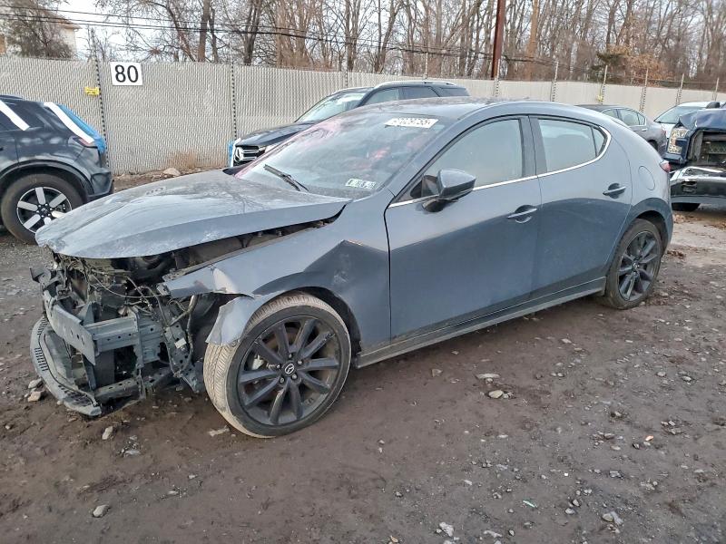MAZDA 3 PREMIUM 2021 with VIN JM1BPAML8M1402721 - Photo from auction