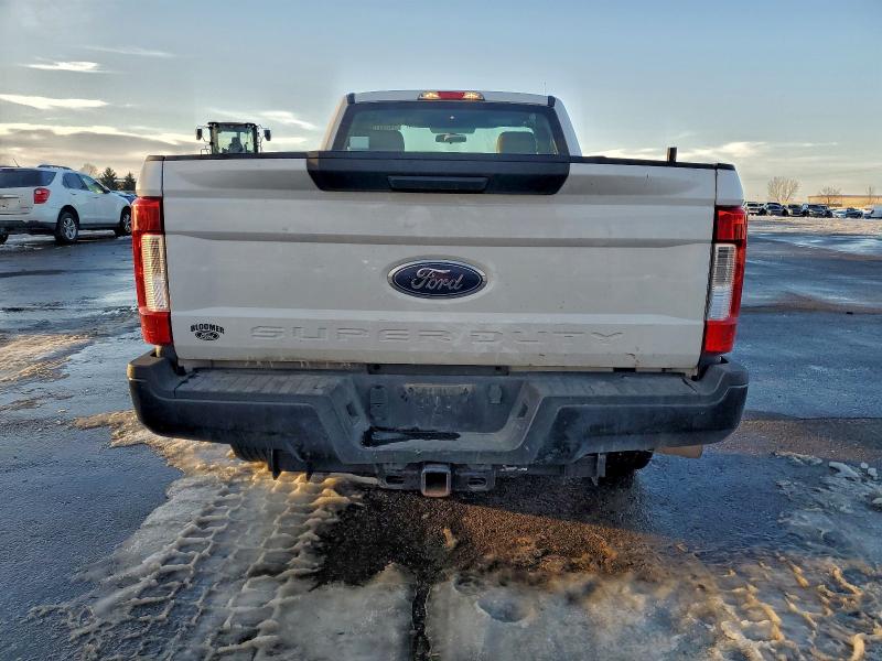 Photo 6 from auction – 2017 FORD F250 SUPER with VIN 1FTBF2AT1HEE19808