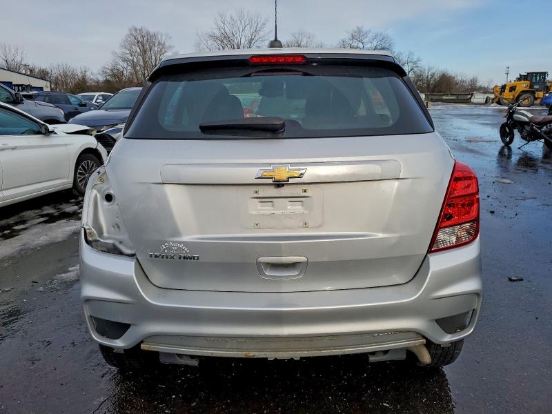Photo 6 from auction – 2017 CHEVROLET TRAX LS with VIN 3GNCJNSB3HL215500