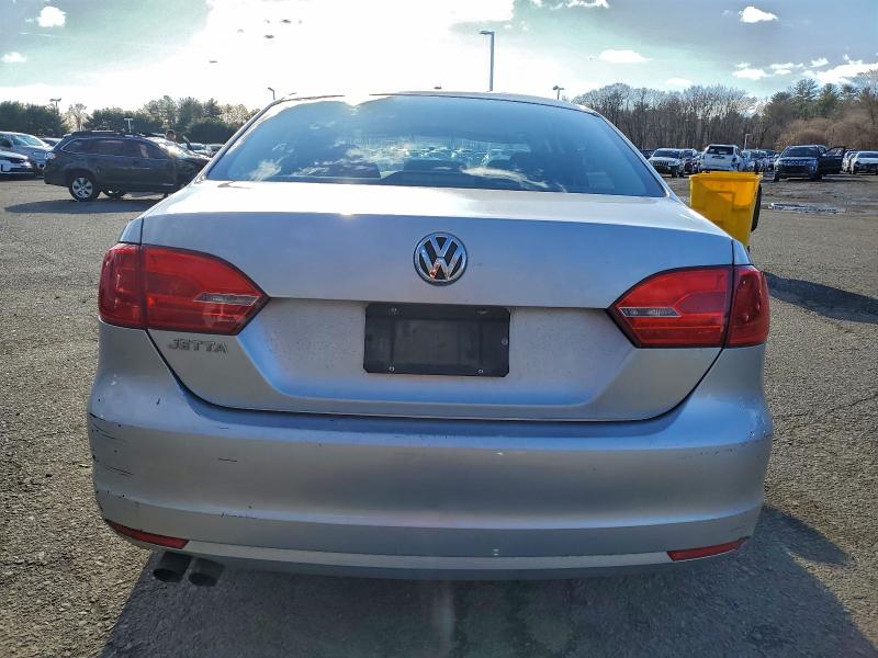 Photo 6 from auction – 2013 VOLKSWAGEN JETTA BASE with VIN 3VW2K7AJ3DM318262
