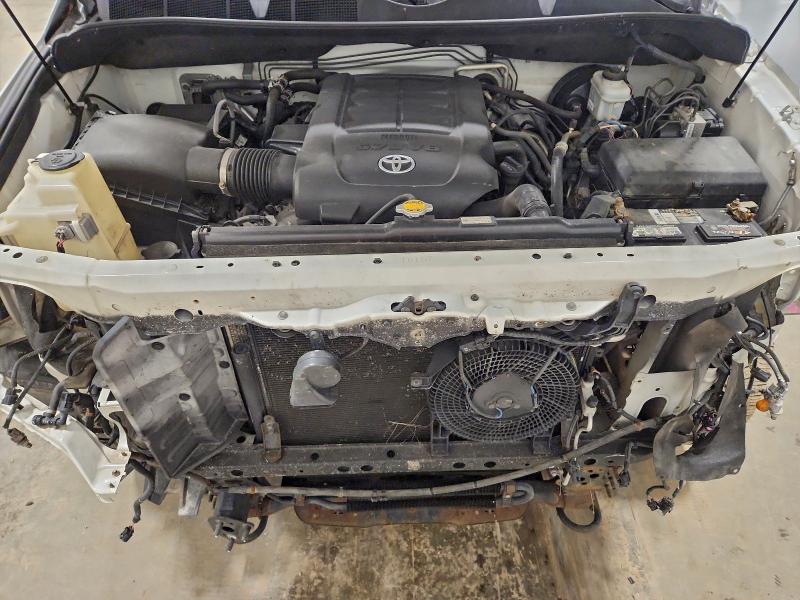 Photo 11 from auction – 2014 TOYOTA SEQUOIA PL with VIN 5TDDW5G19ES096646