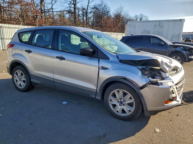 Photo 4 from auction – 2016 FORD ESCAPE S with VIN 1FMCU0F71GUB78410
