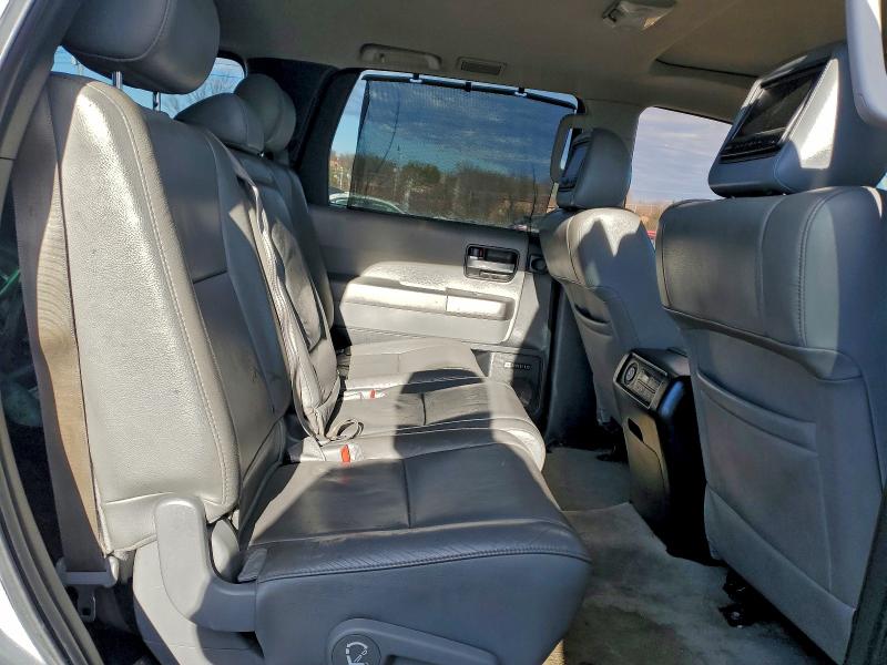 Photo 11 from auction – 2011 TOYOTA SEQUOIA LI with VIN 5TDJY5G14BS045869