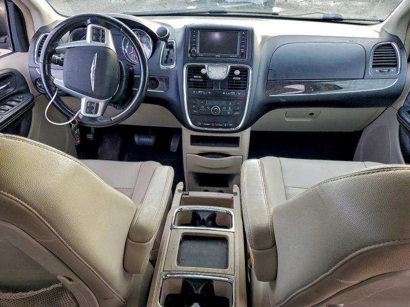 Photo 8 from auction – 2012 CHRYSLER TOWN & COU with VIN 2C4RC1BG1CR200314