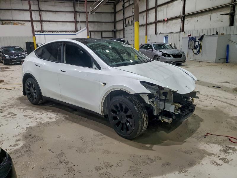 Photo 4 from auction – 2021 TESLA MODEL Y with VIN 5YJYGDEE8MF182340