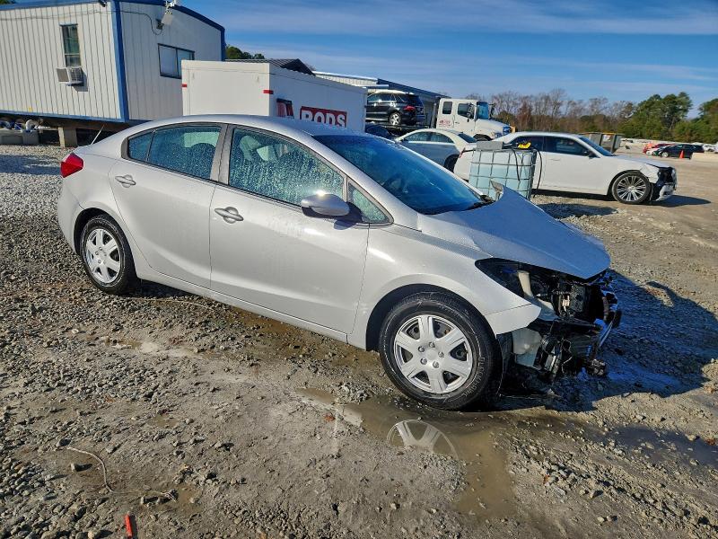 Photo 4 from auction – 2016 KIA FORTE LX with VIN KNAFK4A66G5492252