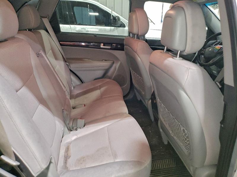 Photo 11 from auction – 2015 KIA SORENTO LX with VIN 5XYKTCA67FG604474