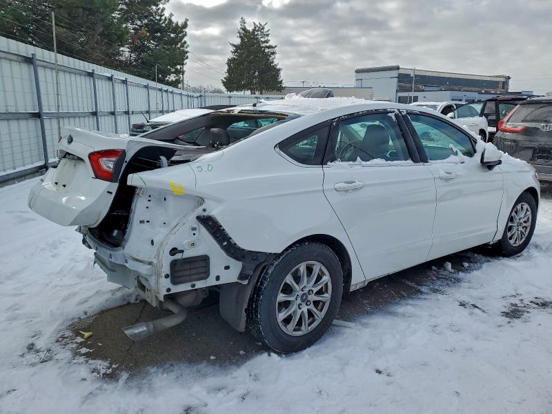 Photo 3 from auction – 2016 FORD FUSION S with VIN 1FA6P0G79G5101226