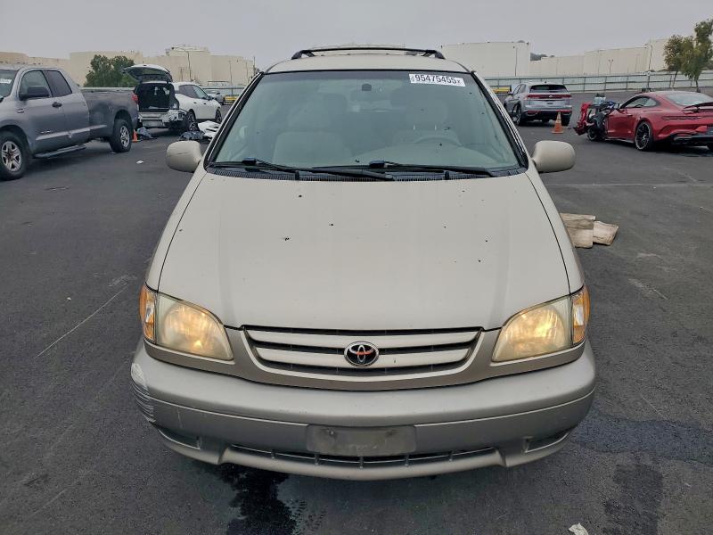 Photo 5 from auction – 2002 TOYOTA SIENNA LE with VIN 4T3ZF13C22U463984