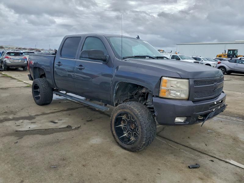 Photo 4 from auction – 2011 CHEVROLET SILVERADO with VIN 3GCPKSE31BG245802