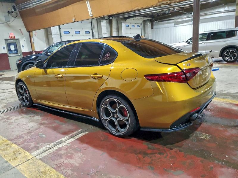 Photo 2 from auction – 2022 ALFA ROMEO GIULIA SUP with VIN ZARFANBN5N7660052