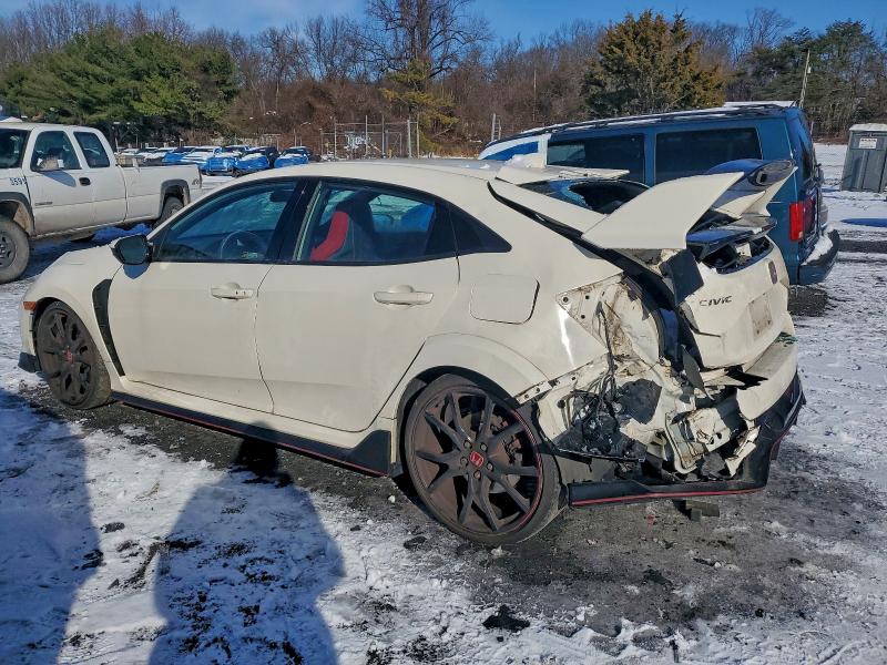 Photo 2 from auction – 2018 HONDA CIVIC TYPE with VIN SHHFK8G79JU201242