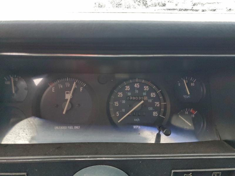 Photo 9 from auction – 1989 JEEP CHEROKEE with VIN 1J4FJ38L1KL409207