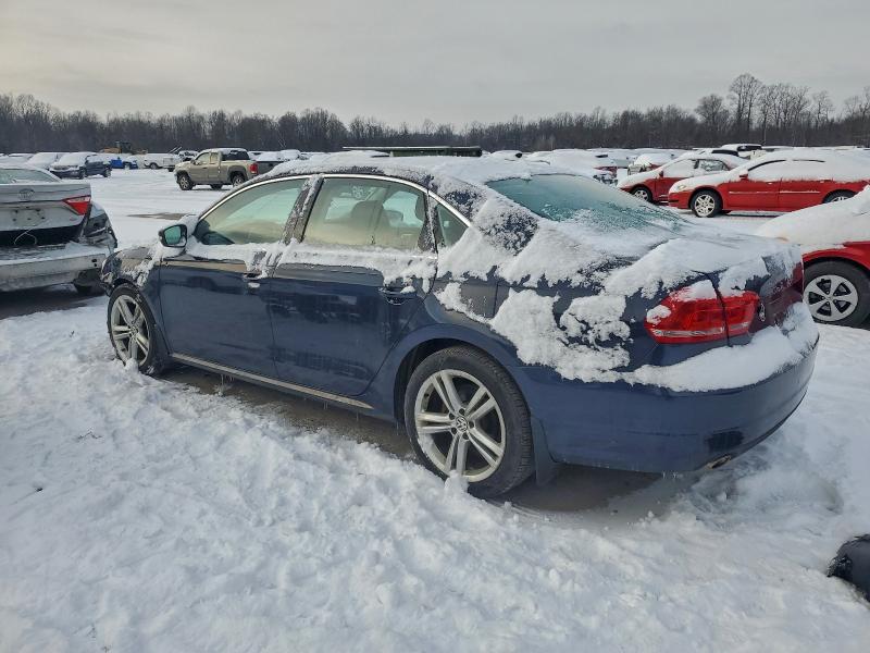 Photo 2 from auction – 2015 VOLKSWAGEN PASSAT SE with VIN 1VWBV7A39FC057216