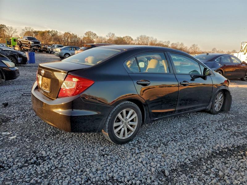 Фото 3 с аукциона – 2012 HONDA CIVIC EX с VIN 19XFB2F82CE056207