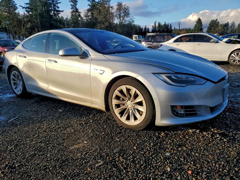 Photo 4 from auction – 2016 TESLA MODEL S with VIN 5YJSA1E22GF157725