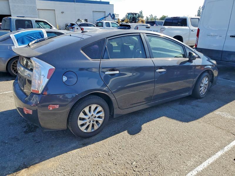 Photo 3 from auction – 2014 TOYOTA PRIUS PLUG with VIN JTDKN3DP9E3054762