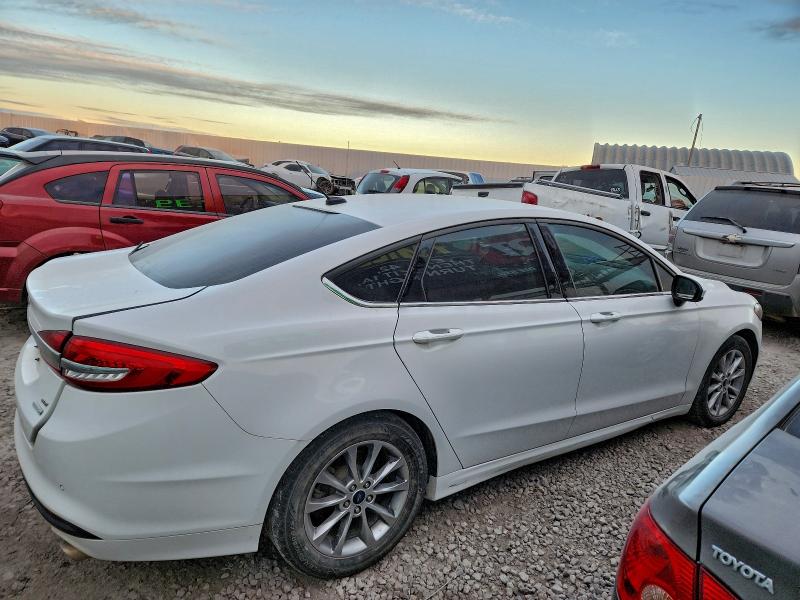 Photo 3 from auction – 2017 FORD FUSION SE with VIN 3FA6P0HD7HR128346