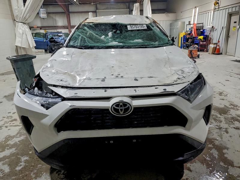 Photo 5 from auction – 2021 TOYOTA RAV4 LE with VIN 2T3F1RFV1MC238831