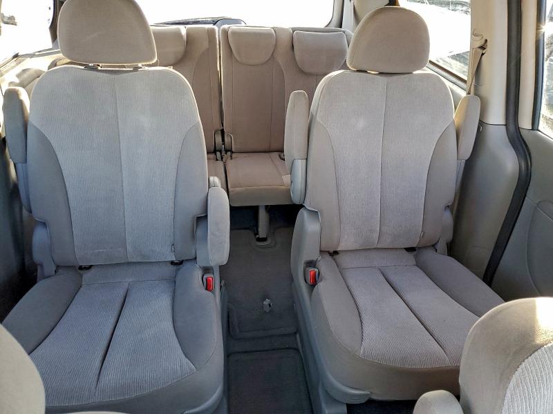 Photo 11 from auction – 2012 KIA SEDONA LX with VIN KNDMG4C78C6465611