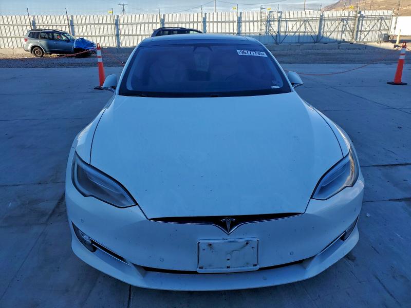 Photo 5 from auction – 2016 TESLA MODEL S with VIN 5YJSA1E41GF168149
