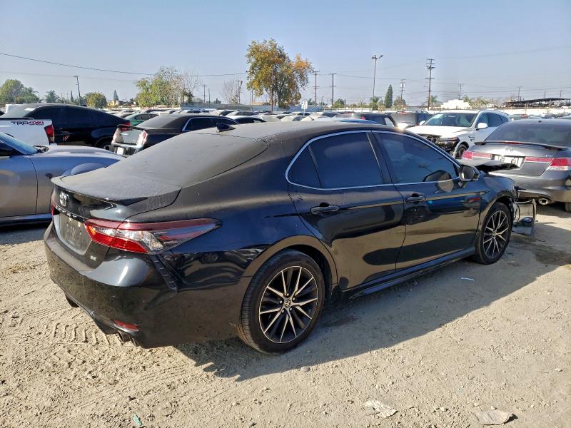 Photo 3 from auction – 2022 TOYOTA CAMRY with VIN 4T1G11AK9NU628300