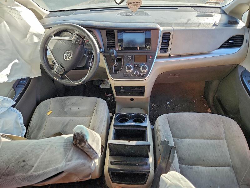 Photo 8 from auction – 2017 TOYOTA SIENNA LE with VIN 5TDKZ3DC5HS860876
