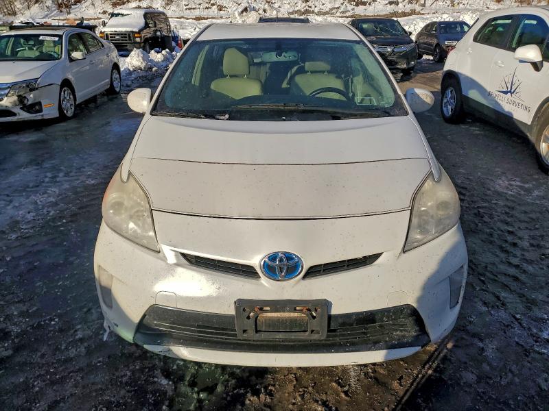Photo 5 from auction – 2013 TOYOTA PRIUS with VIN JTDKN3DU1D0352969
