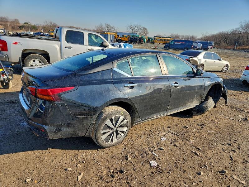 Photo 3 from auction – 2022 NISSAN ALTIMA SV with VIN 1N4BL4DV5NN309931