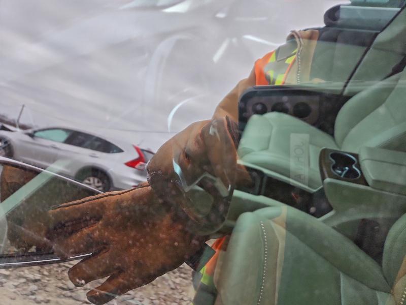 Photo 9 from auction – 2017 TESLA MODEL S with VIN 5YJSA1E23HF229131