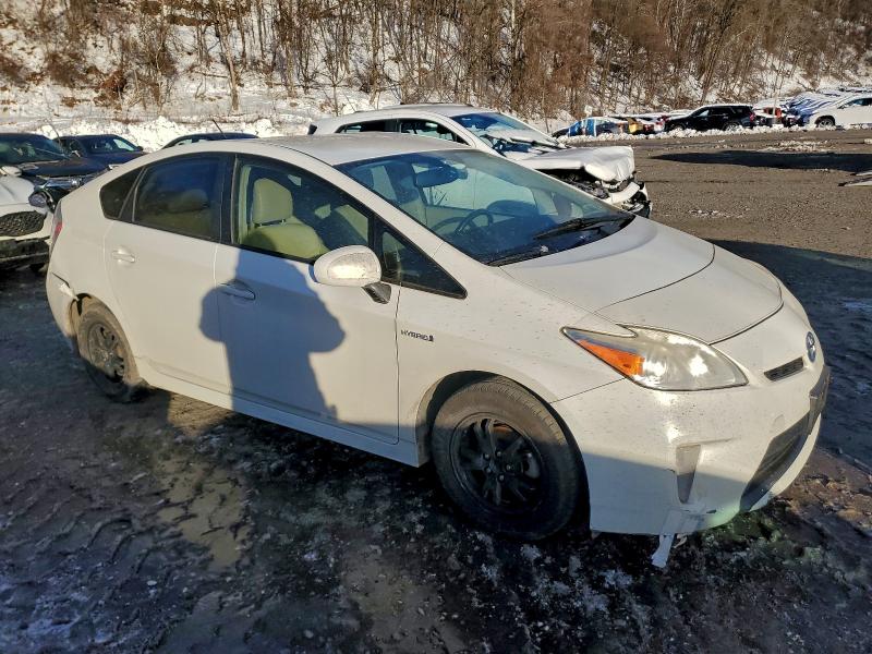 Photo 4 from auction – 2013 TOYOTA PRIUS with VIN JTDKN3DU1D0352969
