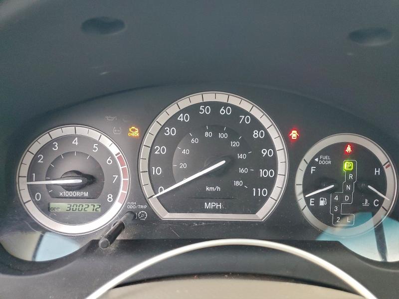 Photo 9 from auction – 2004 TOYOTA SIENNA CE with VIN 5TDZA23C84S052050