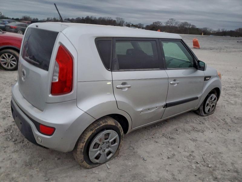Photo 3 from auction – 2012 KIA SOUL with VIN KNDJT2A58C7459077