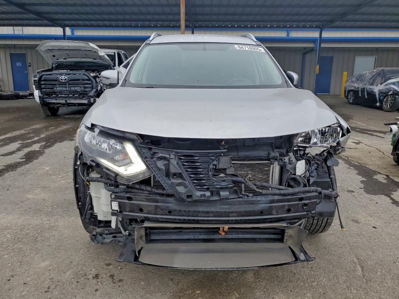 Photo 5 from auction – 2018 NISSAN ROGUE S with VIN KNMAT2MTXJP585903