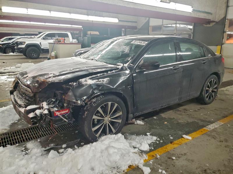 CHRYSLER 200 TOURIN 2014 with VIN 1C3CCBBB4EN102186 - Photo from auction