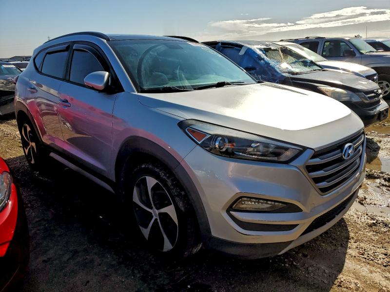 Photo 4 from auction – 2018 HYUNDAI TUCSON VAL with VIN KM8J33A23JU767019