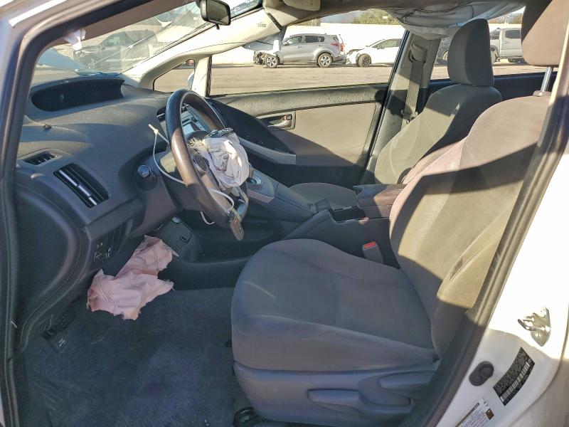 Photo 7 from auction – 2014 TOYOTA PRIUS with VIN JTDKN3DUXE0371330